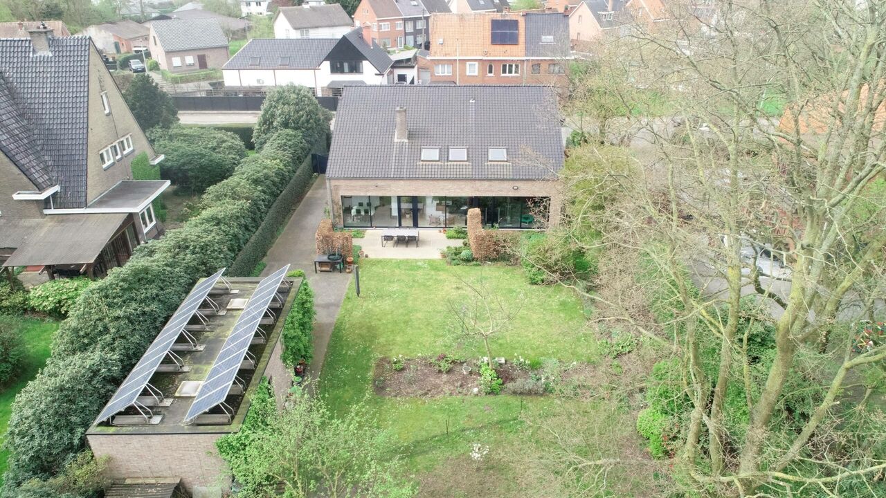 Unieke villa met praktijkruimte, 5 slaapkamers en grote tuin in Sint-Niklaas foto 21