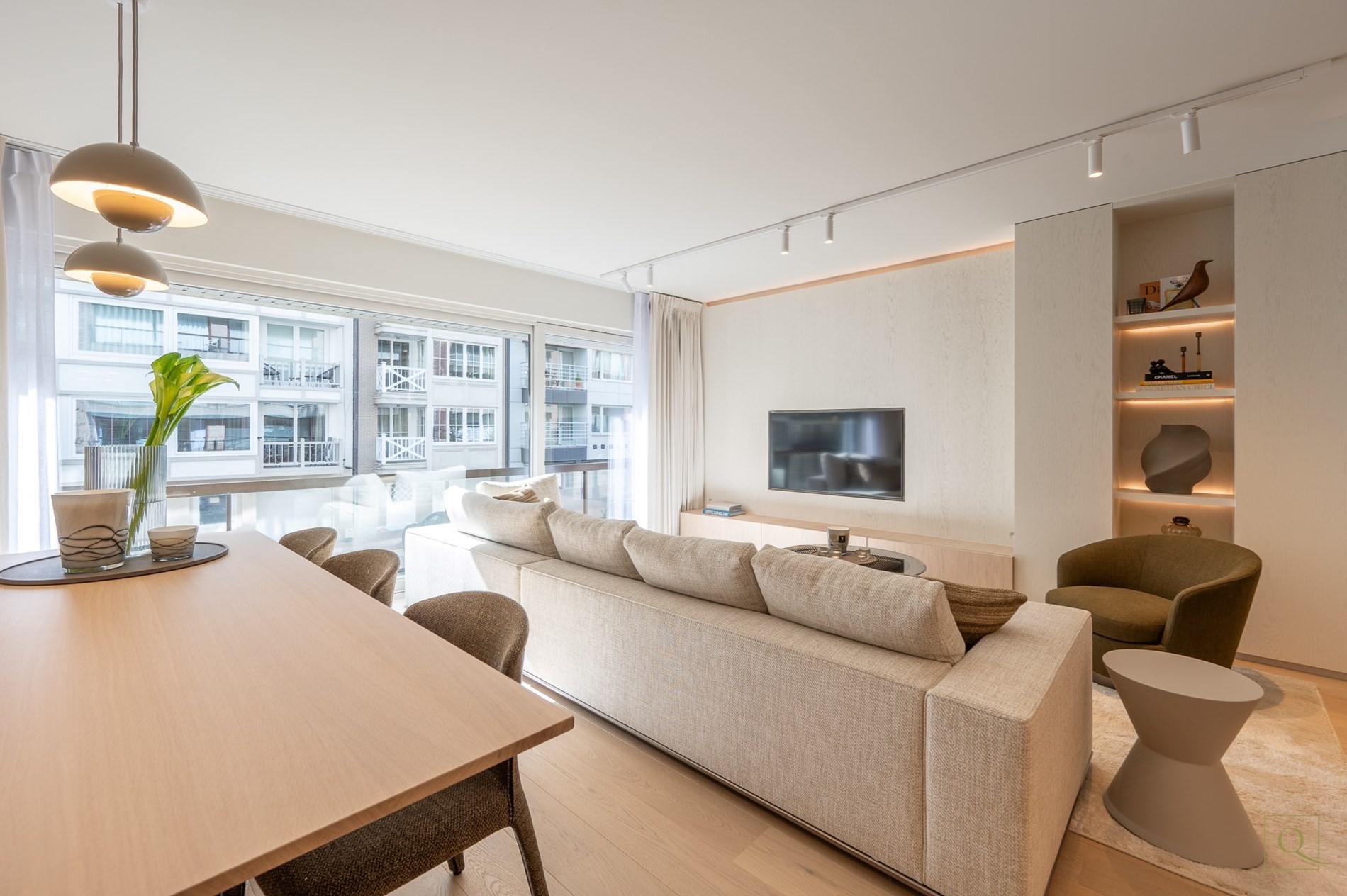 Prachtige gerenoveerd 3-kamer appartement centraal gelegen te Van Bunnenlaan met ruim terras.  foto 6