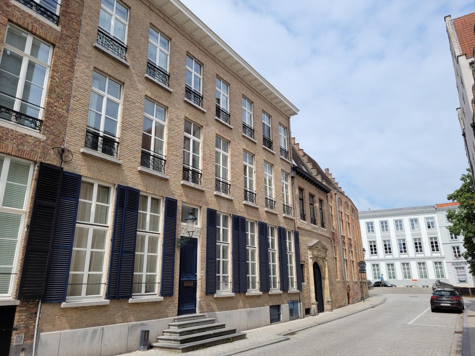 Luxe studentenstudio in het hartje van Brugge die scone! foto 1