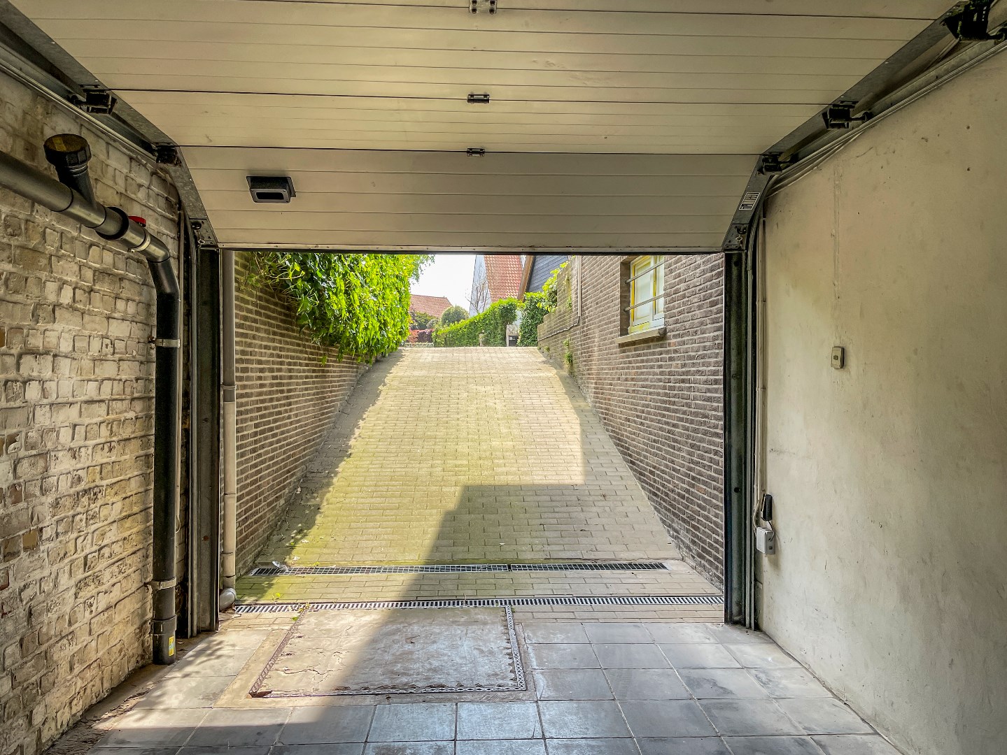 Te renoveren appartement met prachtig groen zicht, gelegen in een zeer rustige straat vlakbij de Zoutelaan. foto 15