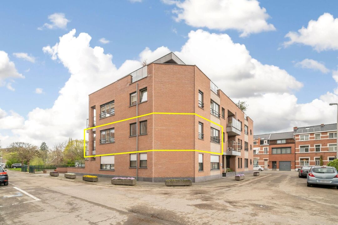Ruim en zeer verzorgd appartement met 2 slaapkamers, terras en garage op vlakbij de kleine ring van Hasselt foto 5