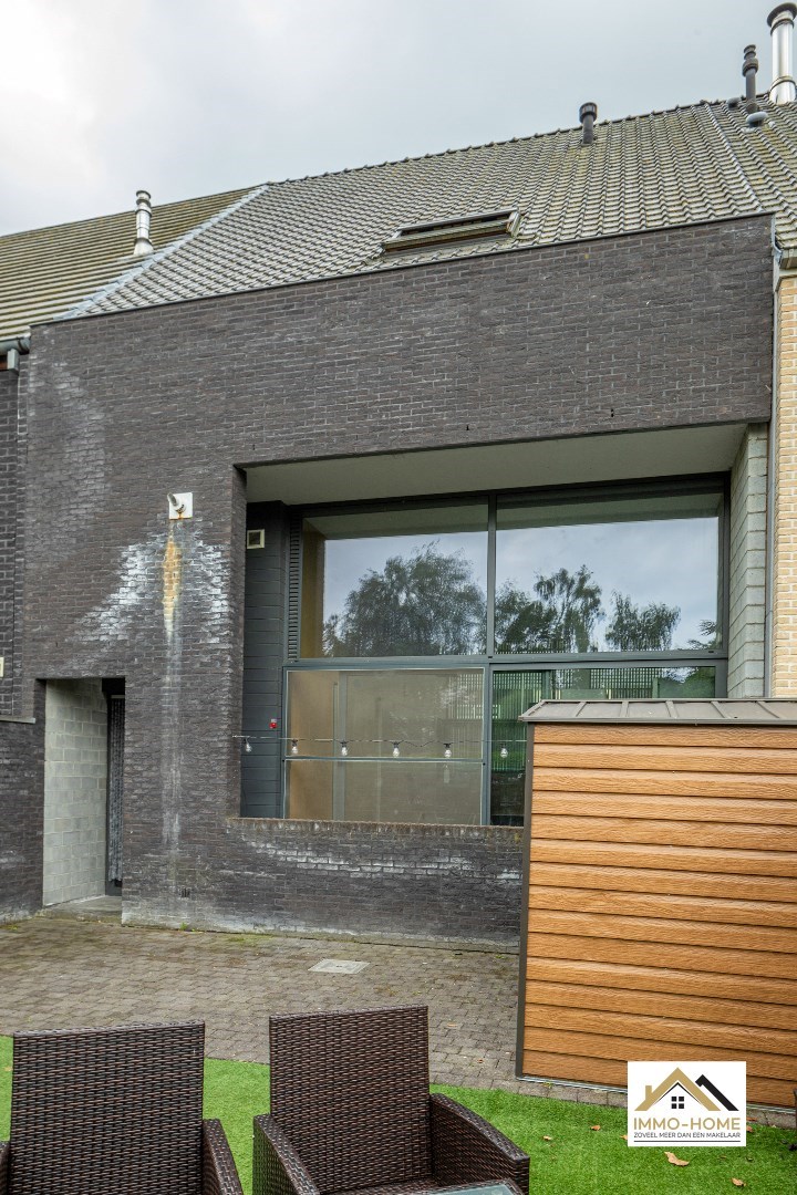 Moderne, strakke woning in woonwijk te Lokeren foto 28