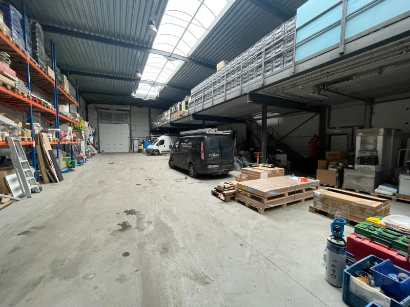 Volledig uitgerust bedrijfsgebouw te koop op goede locatie in Deinze foto 5