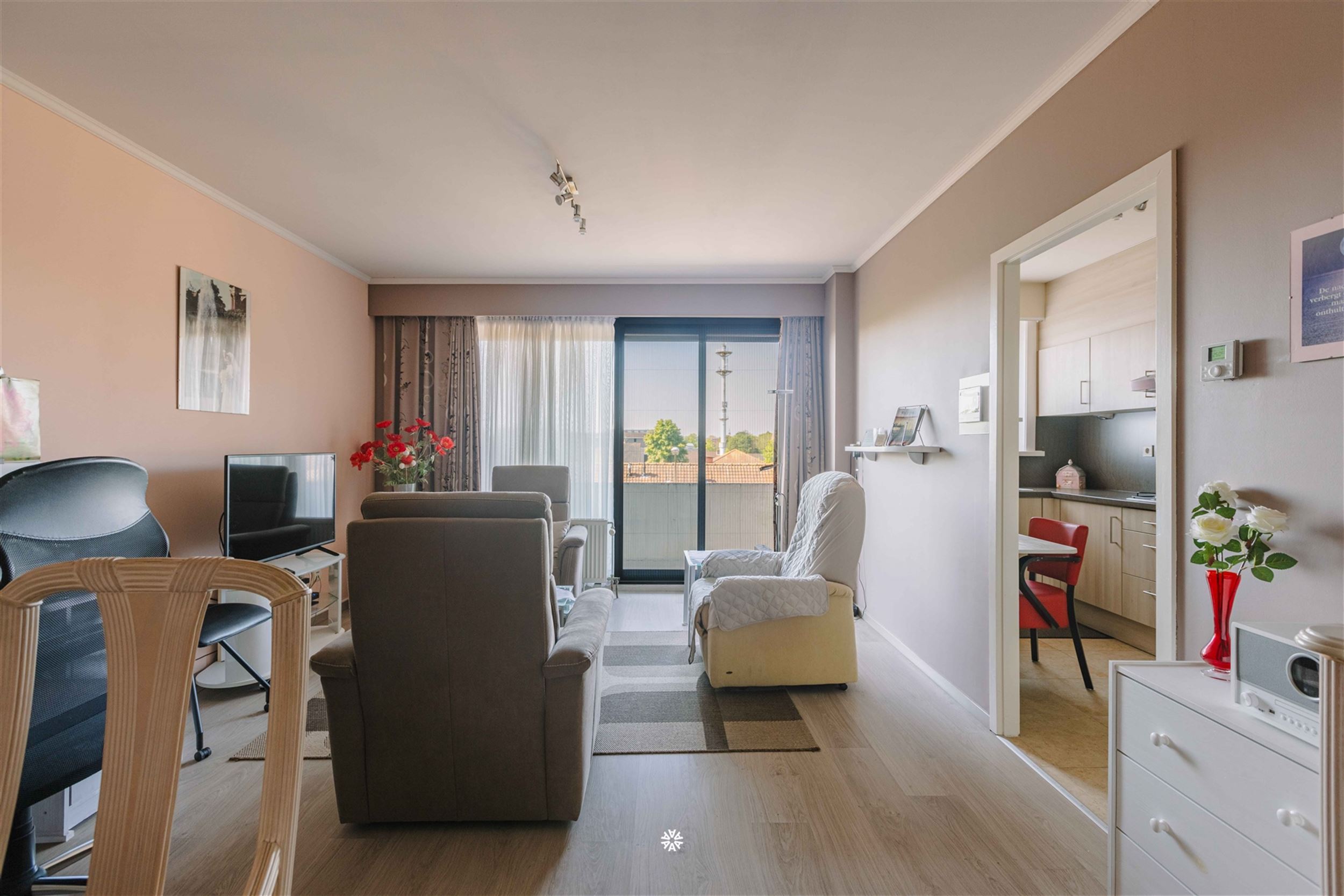 Energievriendelijk en instapklaar appartement met 2 slaapkamers nabij centrum Sint-Niklaas foto 5
