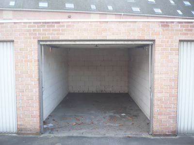 Gunstig gelegen garagebox(garage 18) foto 3