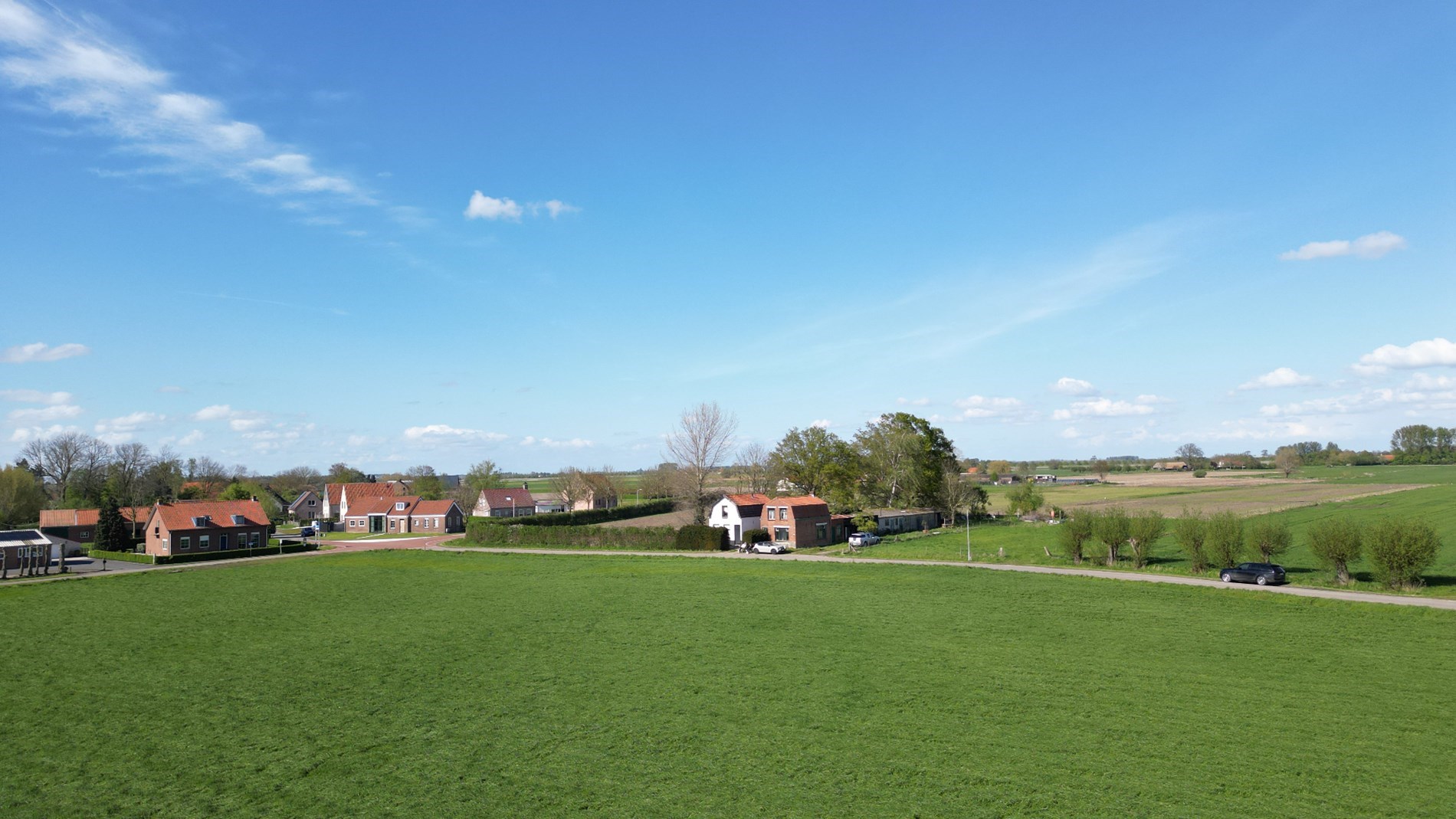 Te renoveren huis met een oninneembaar uitzicht van meer dan 2.2 ha over de velden en natuur! foto 3