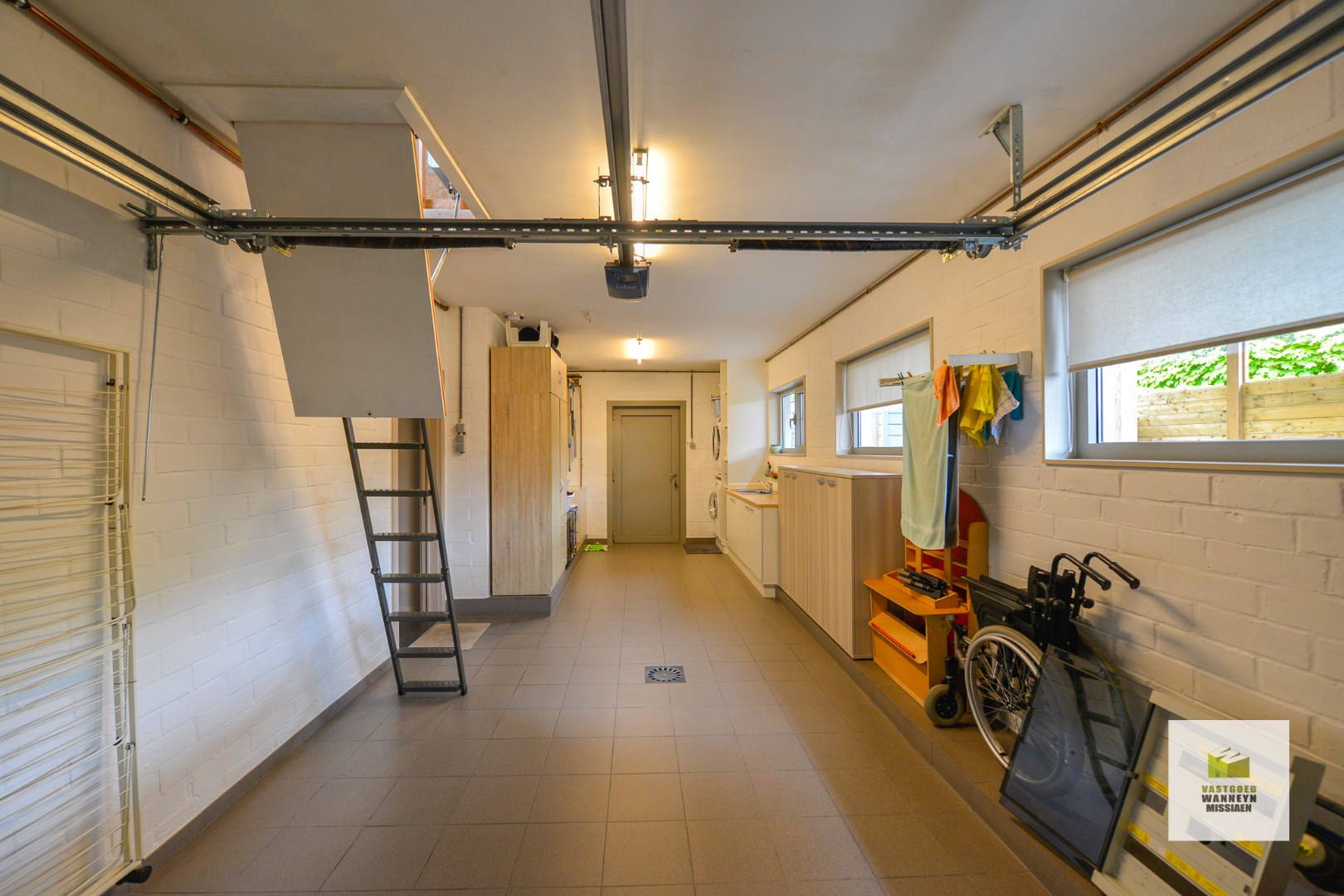 Gerenoveerde gelijkvloerse alleenstaande woning met 3 slaapkamers, garage en tuin vlakbij 't Veld foto 18