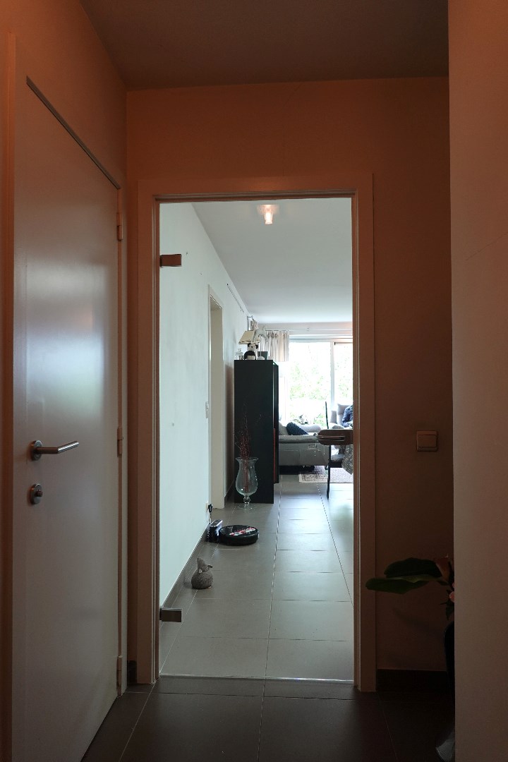 Lichtrijk en ruim appartement in centrum Gistel met twee slaapkamers foto 4
