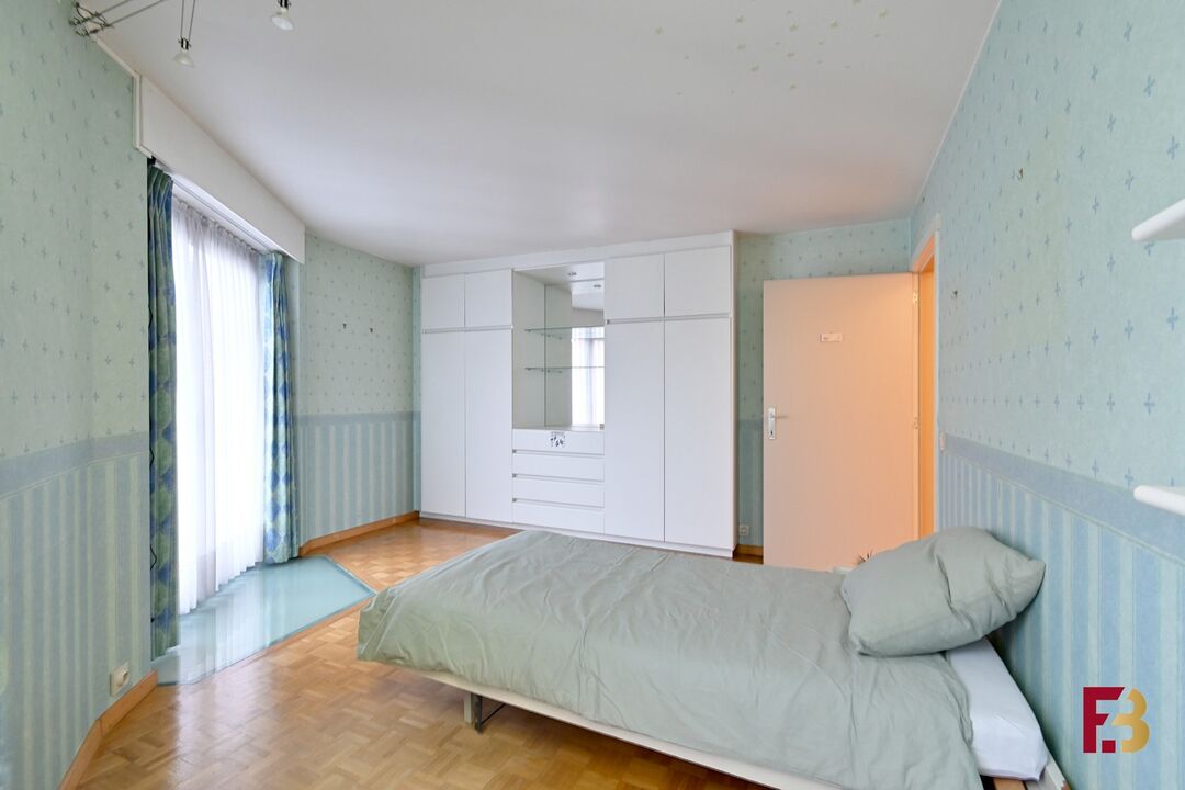 Handelspand met luxueus duplex appartement in het hartje van de Vlaamse Ardennen foto 18