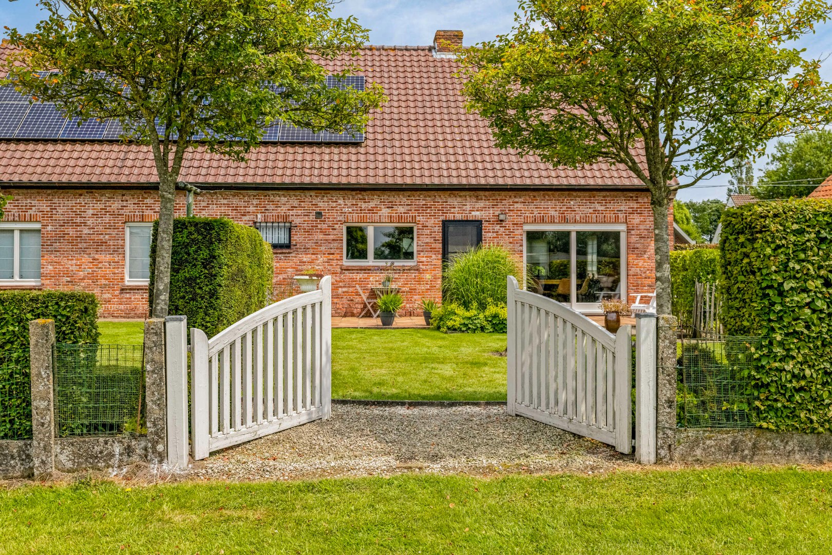 Landhuis met prachtig zicht op de velden. foto 1