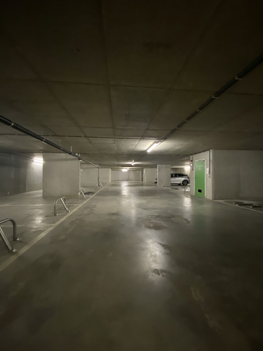Autostaanplaats in recente ondergrondse garage te koop foto 7