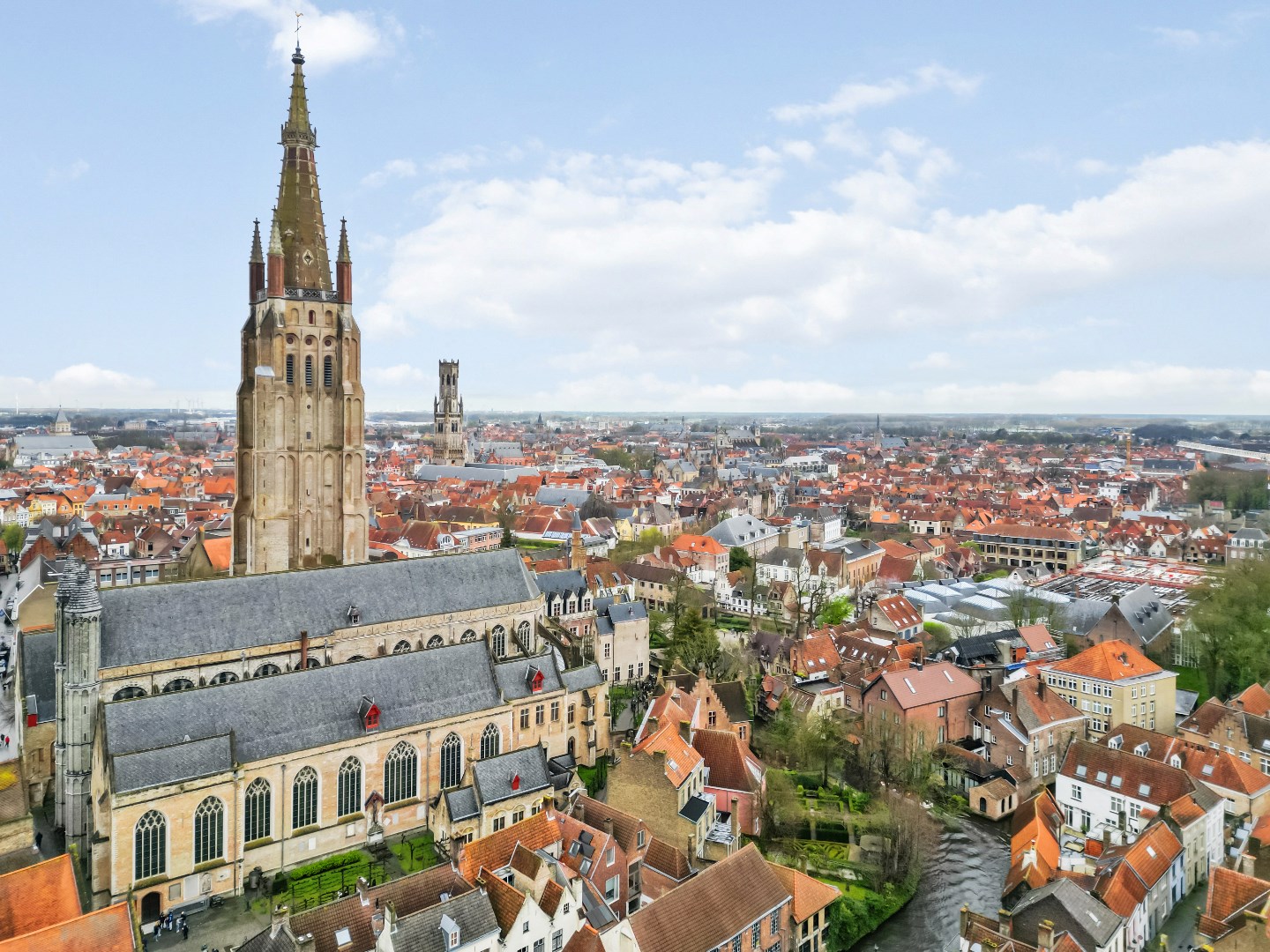 Gerenoveerd, historisch pand in centrum Brugge foto 30