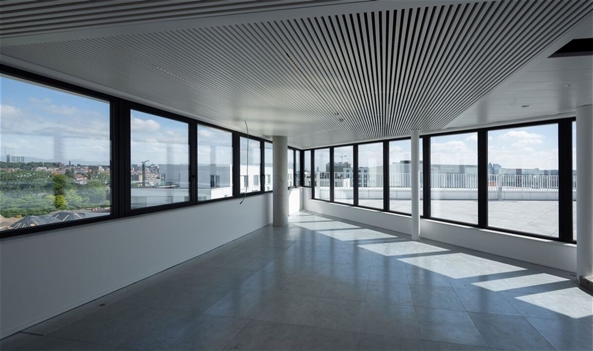 WHITE ANGLE: modulaire kantoren te huur vanaf 250m² foto 9