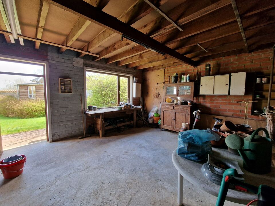 BEVEREN AD IJZER - Te renoveren HOB voorzien van 3 slaapkamers, garage en zonnige tuin met bijgebouwen op een perceel van 372m².  foto 24