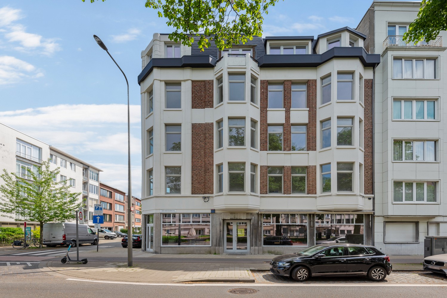Prachtig gerenoveerd appartement met 2 slaapkamers in rustige straat te koop te Antwerpen foto 14