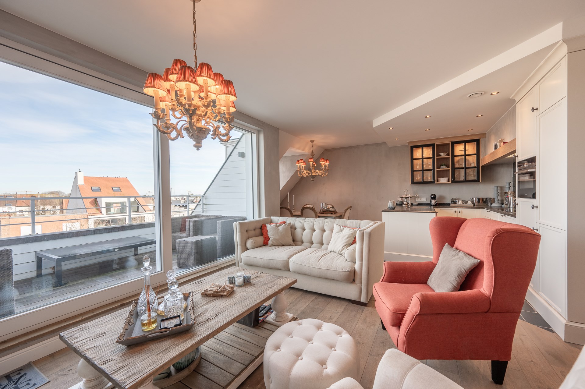 Lichtrijk appartement met een hoogwaardige afwerking,  2 slaapkamers en een ruim terras, gelegen in de residentie Promenade ter hoogte van Duinenwater op enkele foto 1