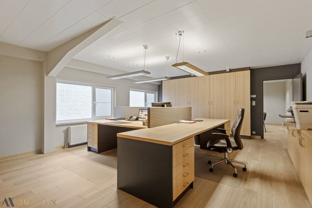 IN OPTIE Industriële gebouw (bj. 1998) met loods (750 m²) en kantoren (150 m²) op de KMO-zone Hoogveld!. foto 9