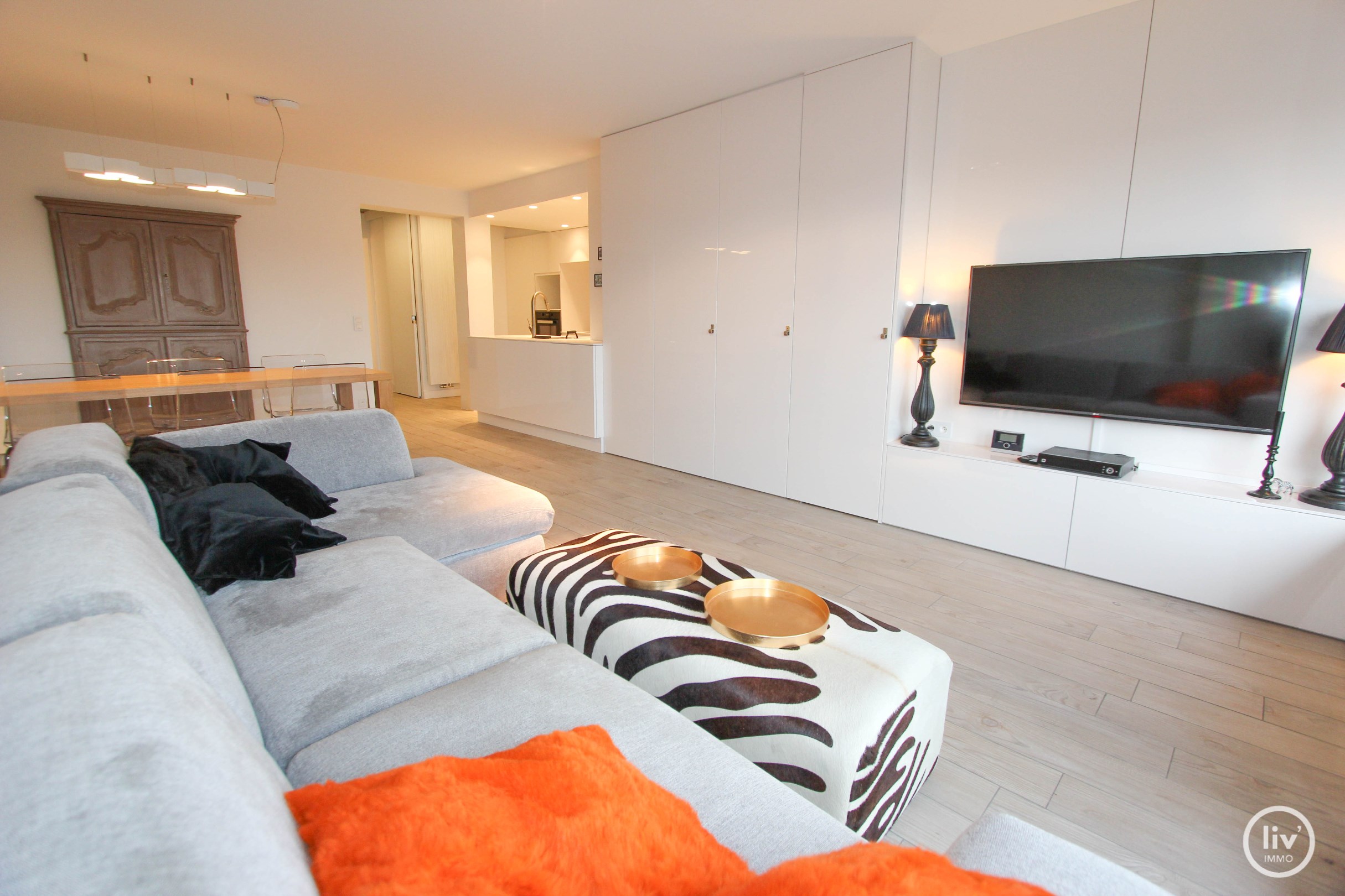 Gemeubeld - Gezellig 2 slaapkamer appartement met open zicht gelegen in de Piers de Raveschootlaan te Knokke. foto 1