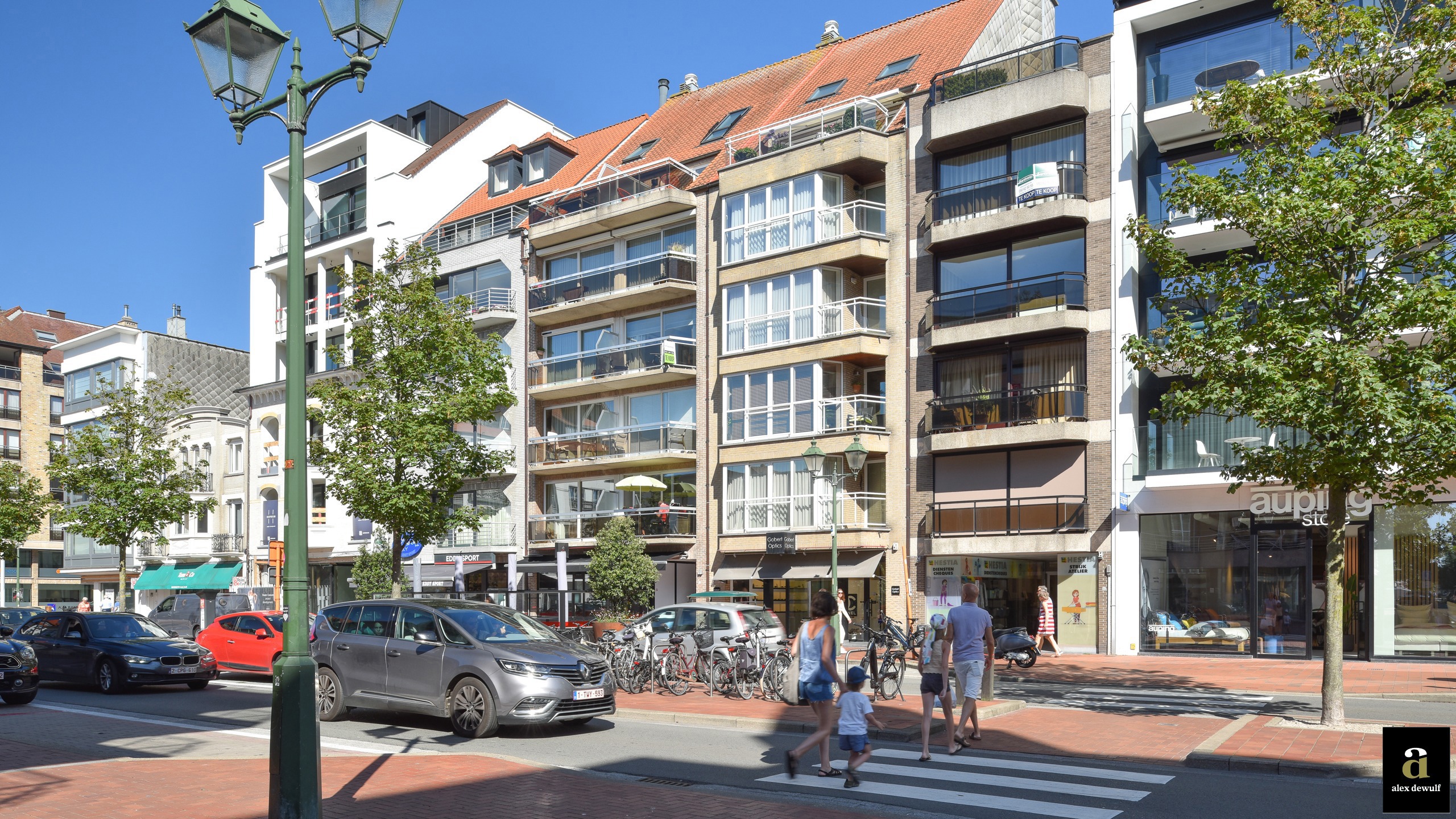 Duplexappartement met groot, westgericht terras in de Lippenslaan [Knokke Centrum]. foto 4