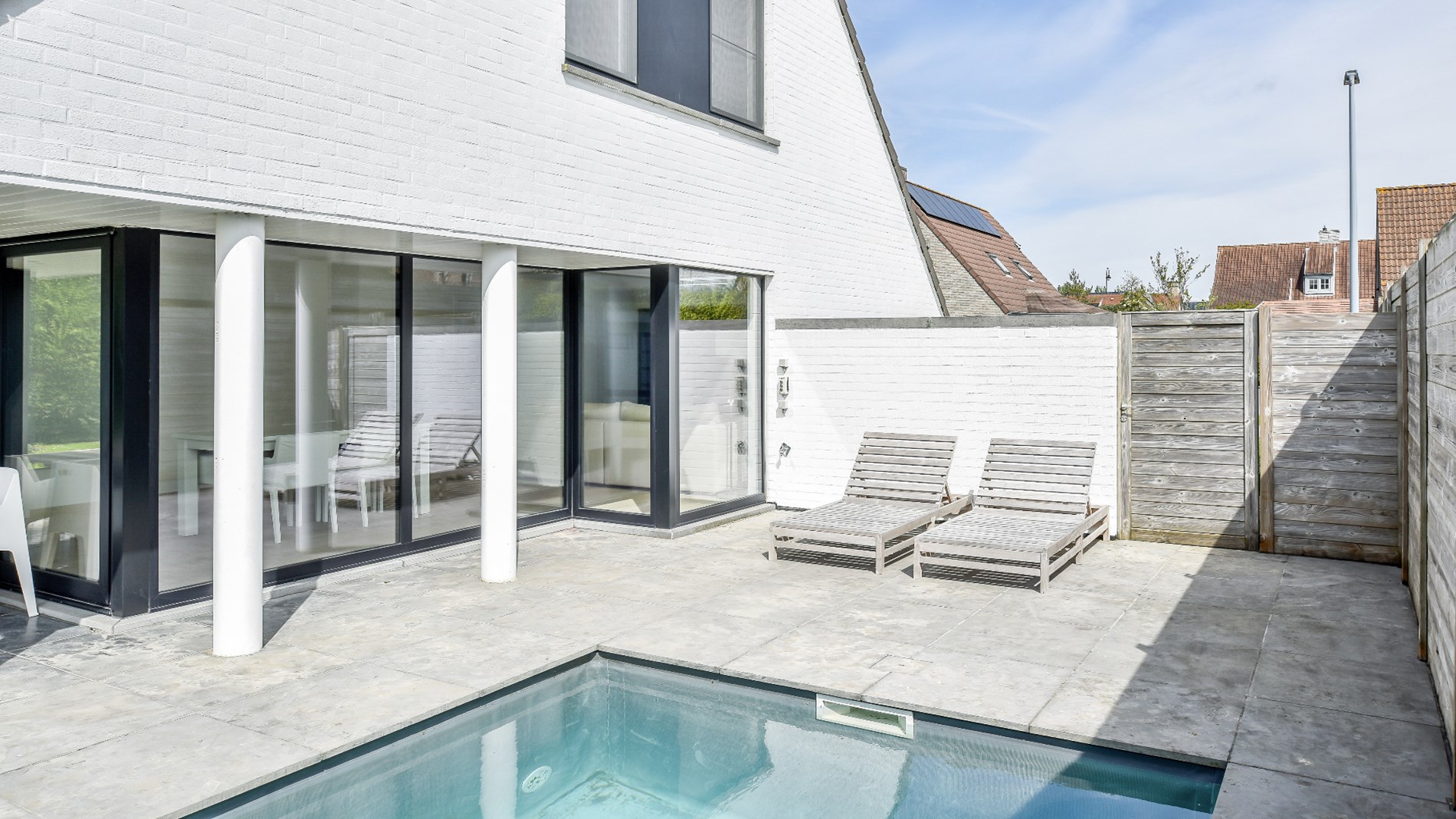 Verzorgde alleenstaande villa met zwembad en veel privacy, rustig gelegen op enkele minuten van het centrum van Knokke foto 5