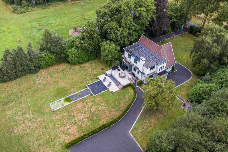 Exclusieve, luxueuze villa met 100% privacy op een domein van 12.000 m2! foto 2