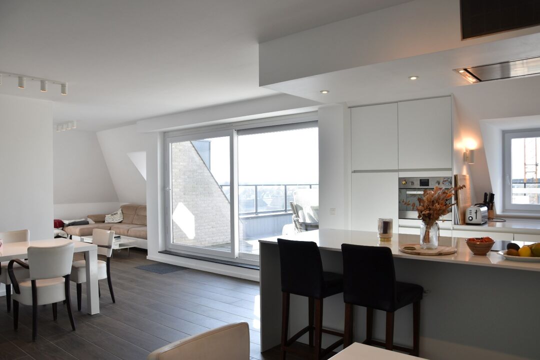 Penthouse (BJ 2018) met 2 slaapkamers en groot terras te koop in Harelbeke foto 4