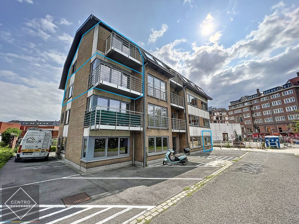 3 volledig vernieuwde VERHUURDE studio's  van ± 40m²  op GUNSTIGE LIGGING te centrum Roeselare. foto 1