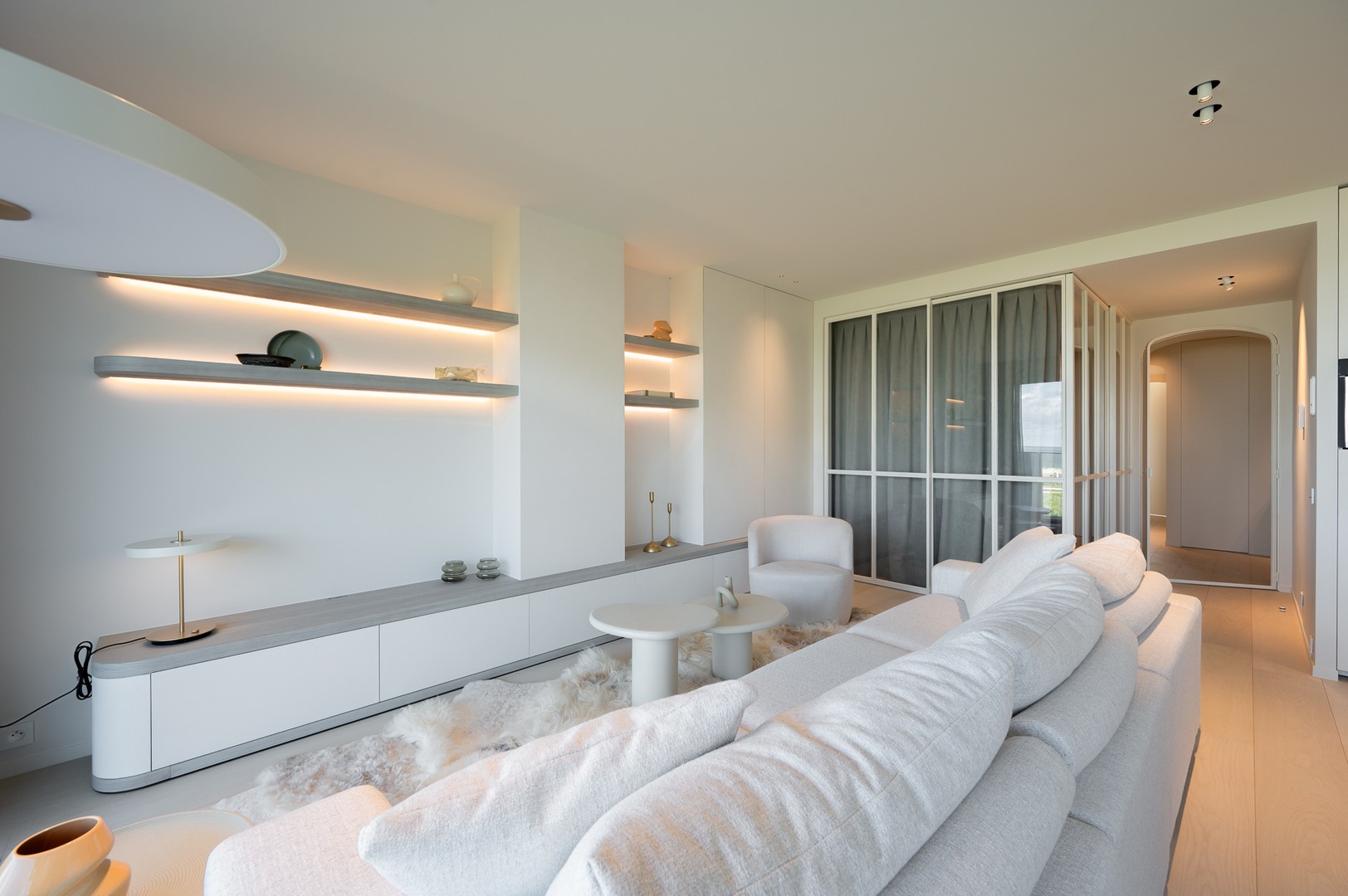 Prachtig gerenoveerd appartement met frontaal zeezicht in de standingvolle residentie Zwynelande. foto 9