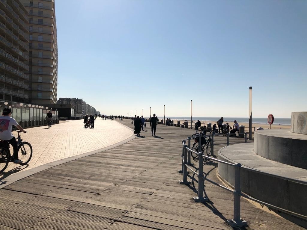 Nieuwbouwproject Bel  Air   I te   Oostende  dicht bij het Strand (lateraal zeezicht).     Terrasresidentie  gekenmerkt door  z'n mooie architectuur.     3de  v foto 13