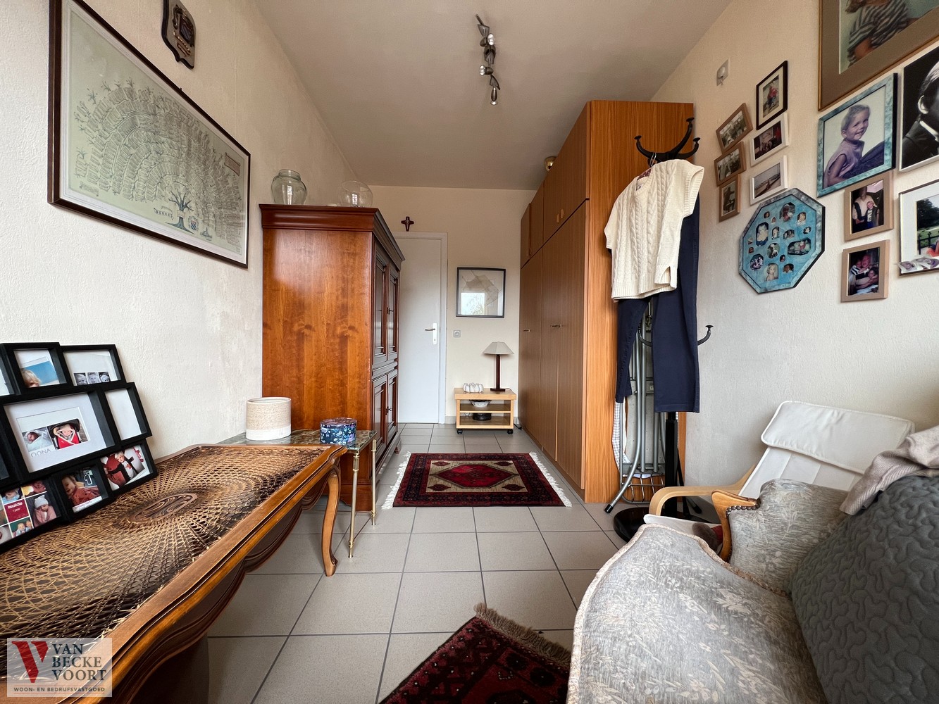 Tweeslaapkamer appartement met zicht op Sint-Janskerk en pleintjes foto 16