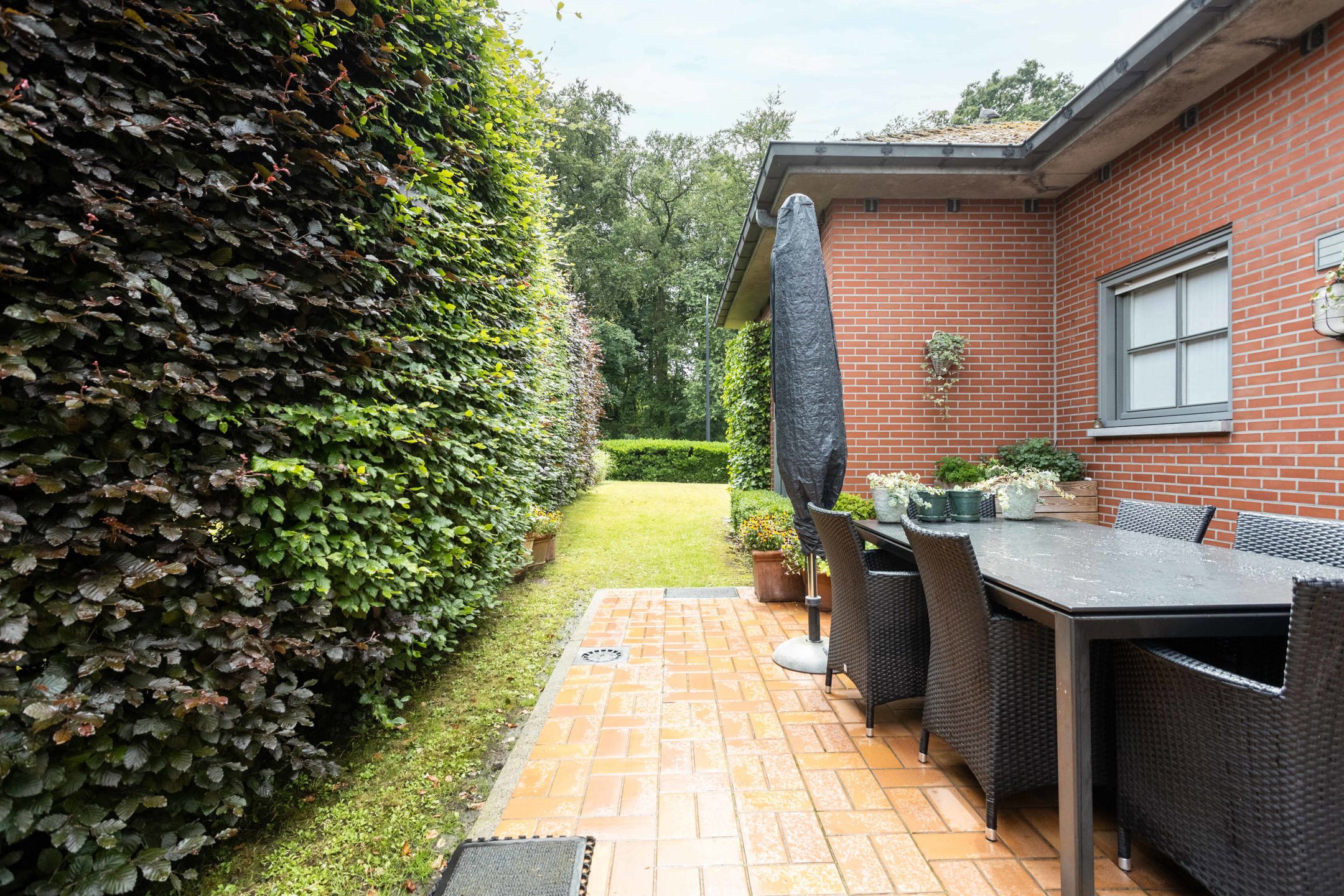 Gelijkvloerse villa met tuin en garage in groene omgeving! foto 15