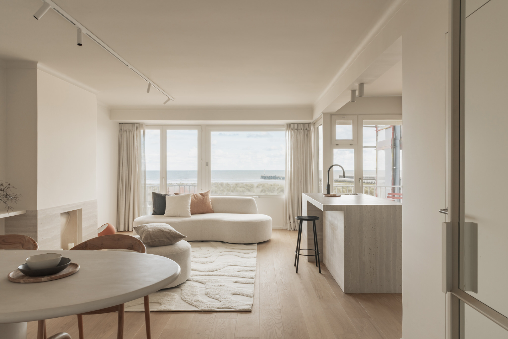 Luxueus appartement met frontaal zeezicht foto 1