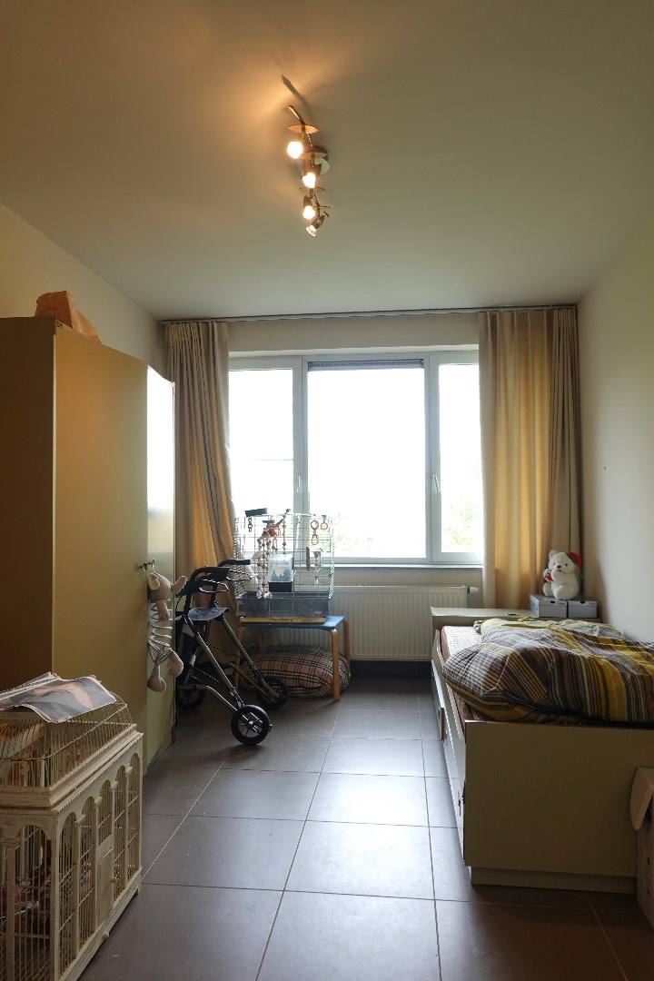 Lichtrijk en ruim appartement in centrum Gistel met twee slaapkamers foto 12