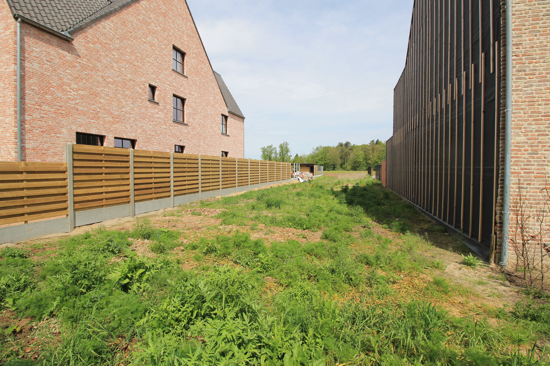 Bouwgrond van 541m² voor halfopen bebouwing op een prachtige locatie in Minderhout. foto 3