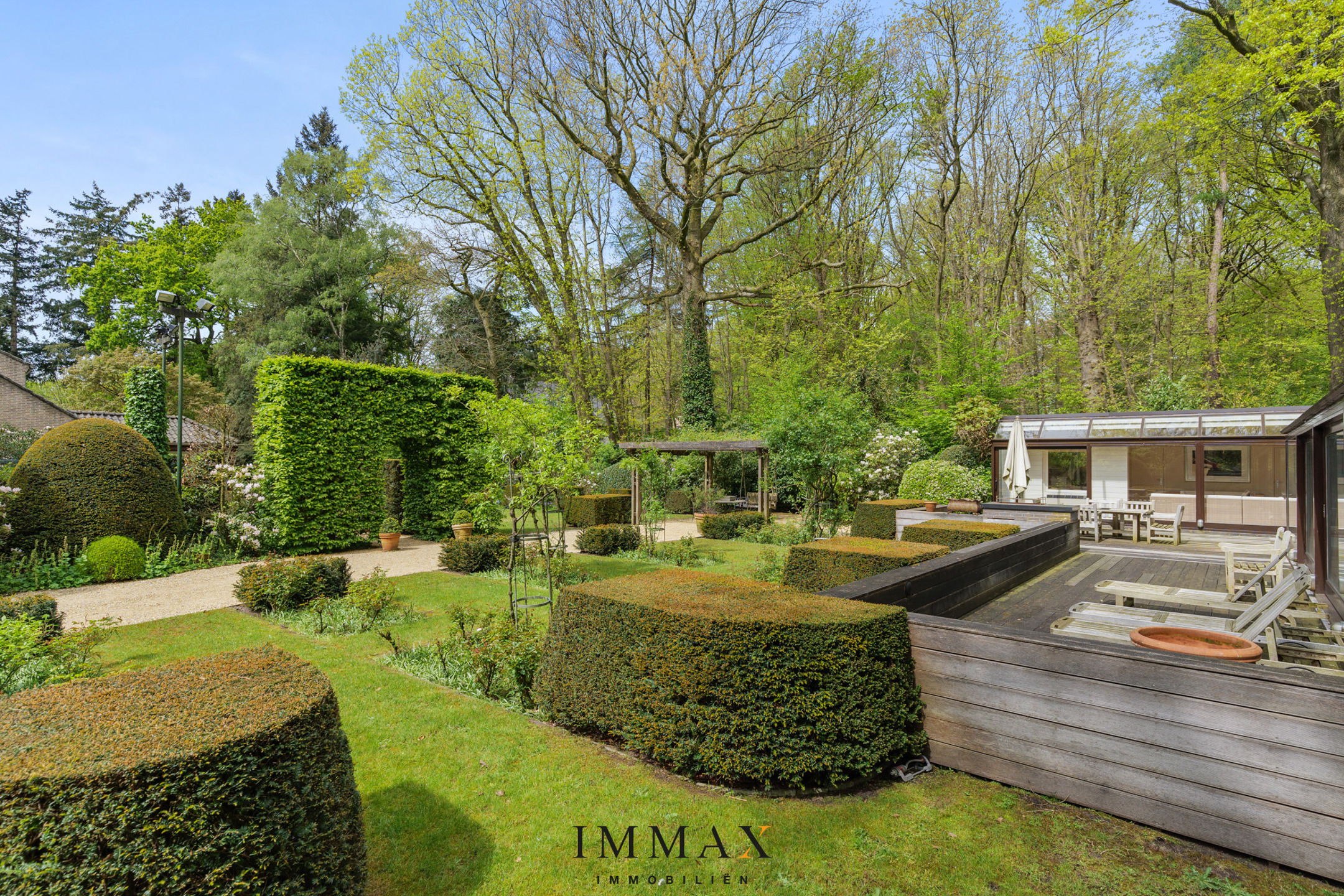 Architecturale villa met prachtige tuin en binnenzwembad | Brugge (Sint-Andries) foto 47