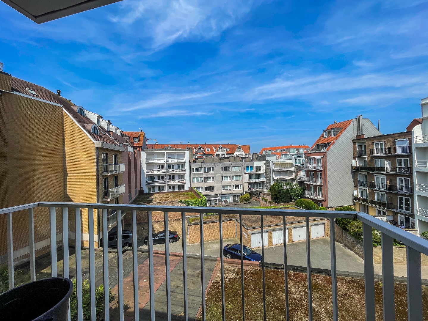 Te renoveren appartement met prachtig groen zicht, gelegen in een zeer rustige straat vlakbij de Zoutelaan. foto 17