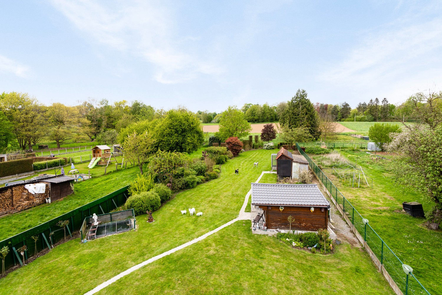Gezellige bungalow met prachtige tuin gelegen in Huldenberg dichtbij diverse voorzieningen. foto 22