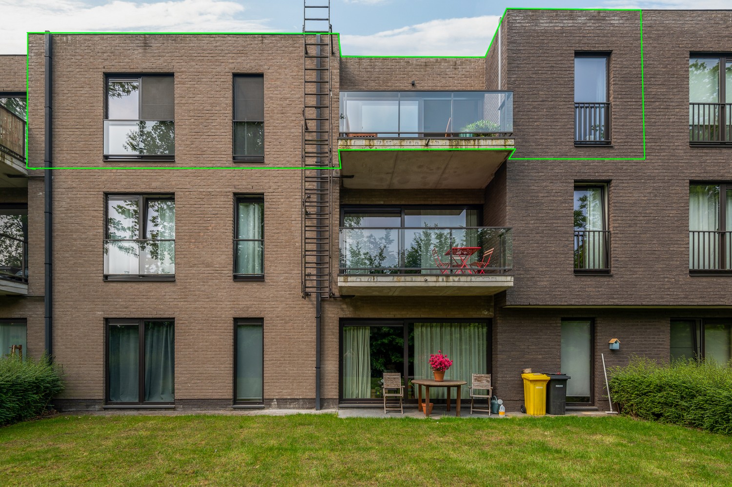 Instapklaar appartement met 2 slaapkamers en terras in Wijnegem! foto 18
