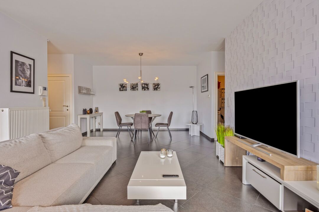 Instapklaar appartement met 2 slpks en inpandig terras in het midden van Mol - centrum !  foto 5