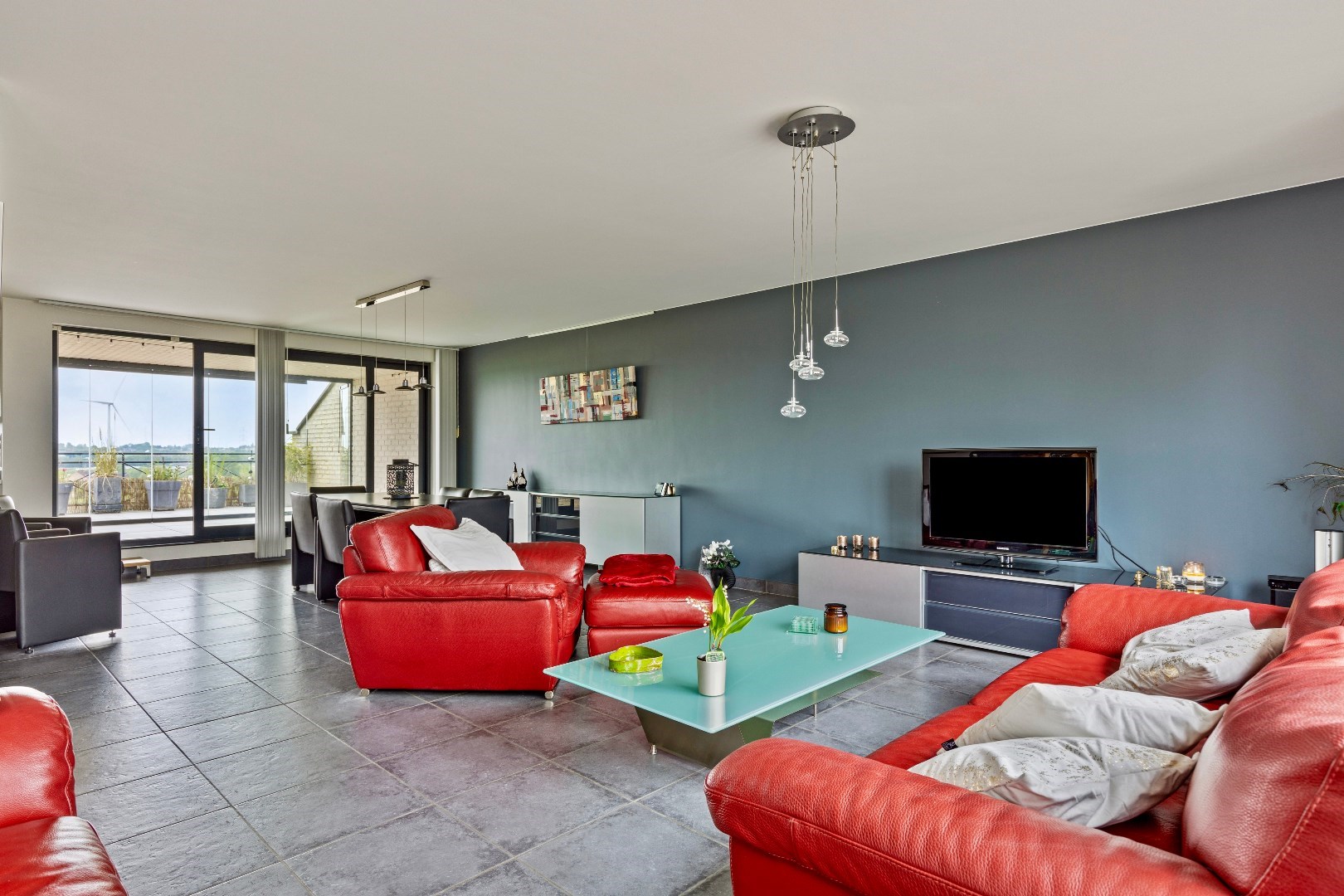 Instapklaar ruim duplex appartement van 150m² met 3 slpks, terras en garage nabij centrum Halle foto 7