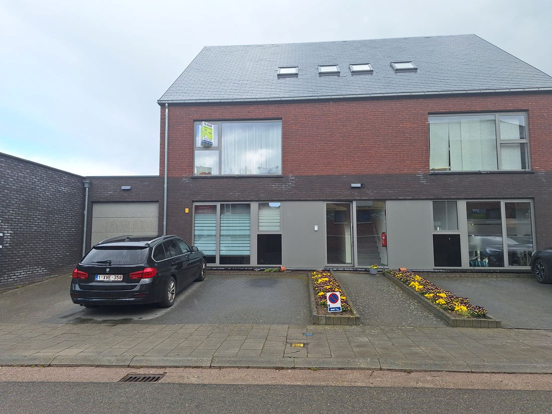 Modern gelijkvloers appartement te Berbroek(Herk-De-Stad) foto 1