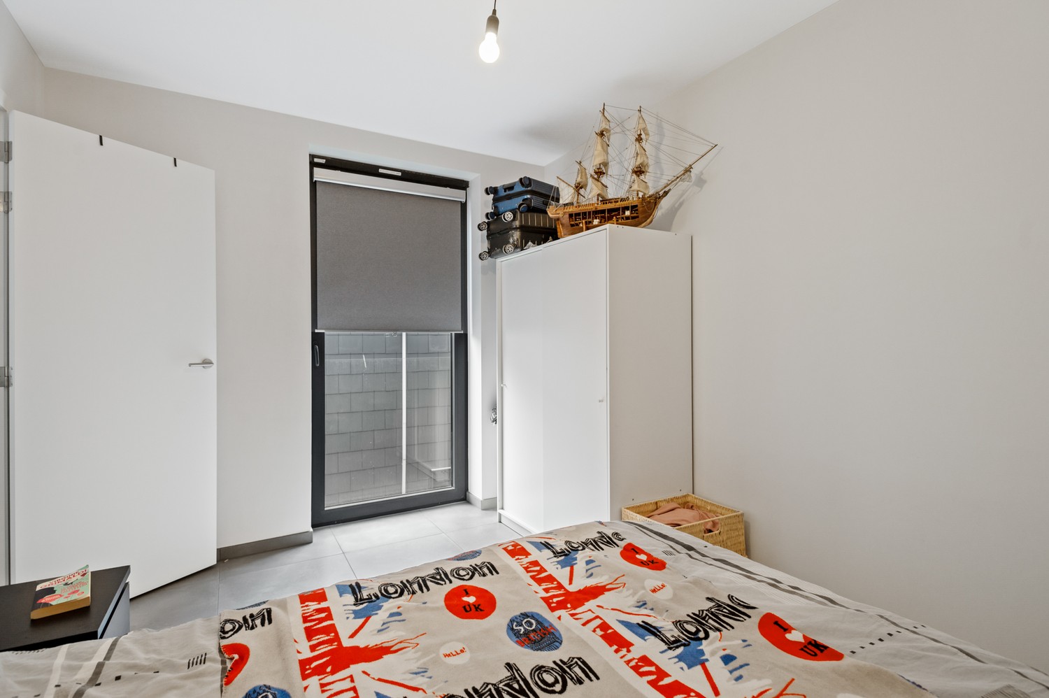 Modern en lichtrijk één-slaapkamer appartement met leuk terras! foto 9