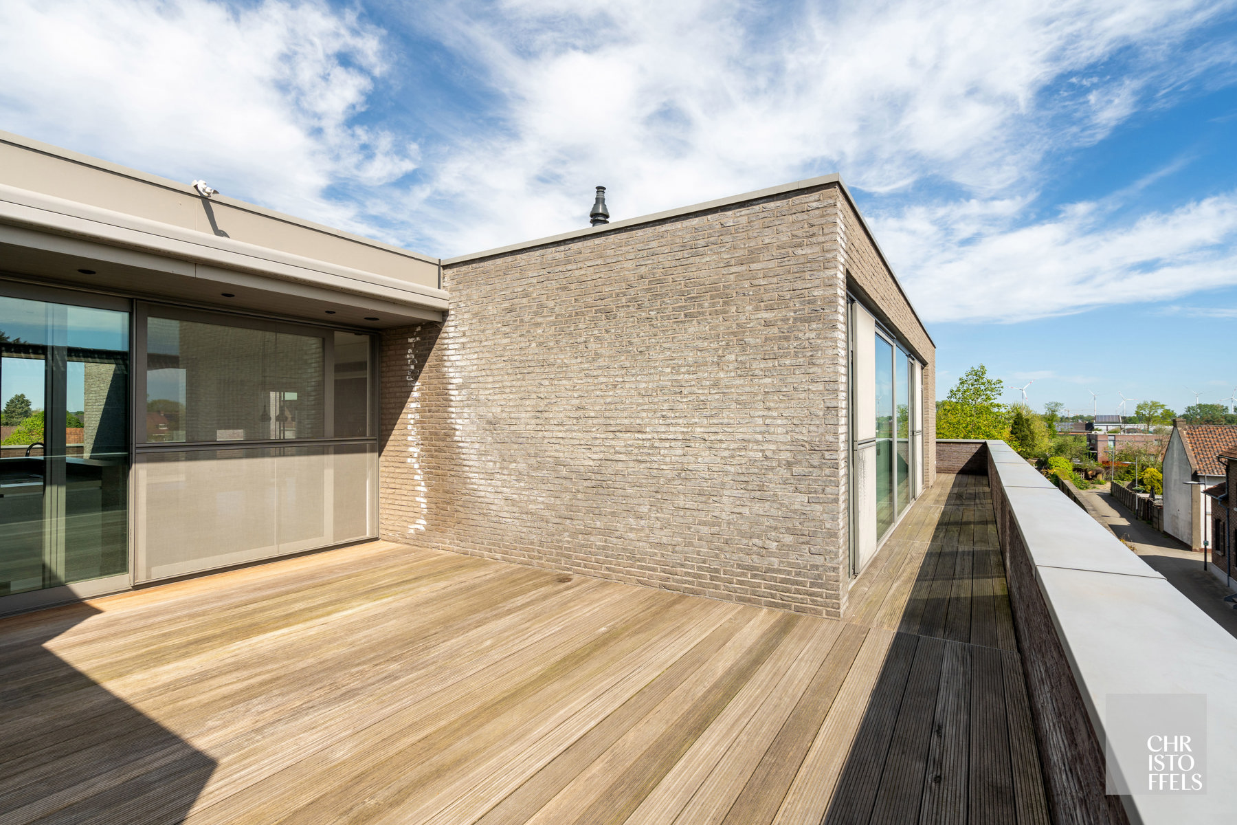  Penthouse van 186m² met een omringend terras en garagebox in Oud-Rekem! foto 10