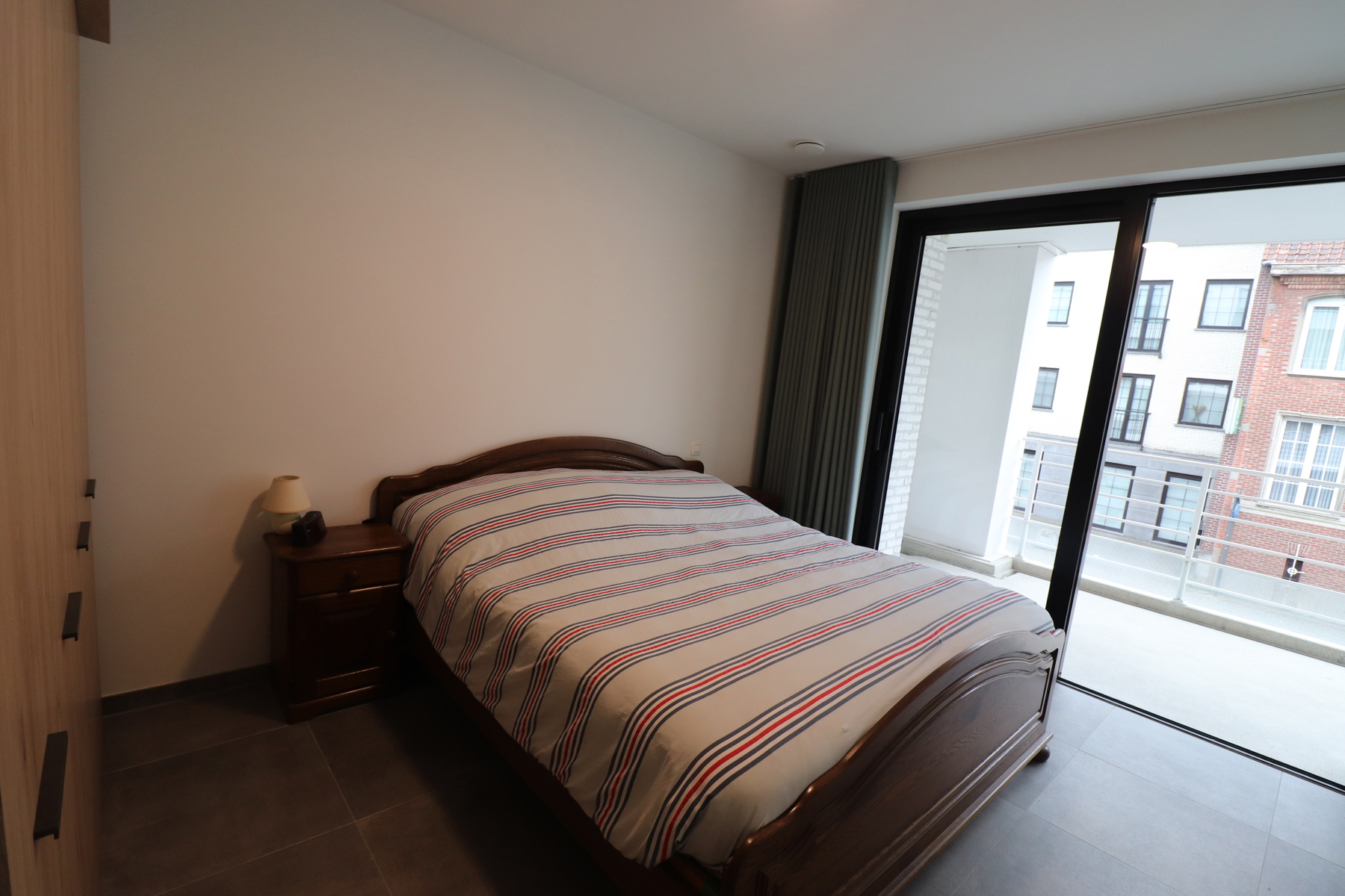 Prachtig klassevol 3-slaapkamerappartement op een TOP-locatie in Merksplas met groot terras (43 m²), ondergrondse berging en autostaanplaats. foto 8