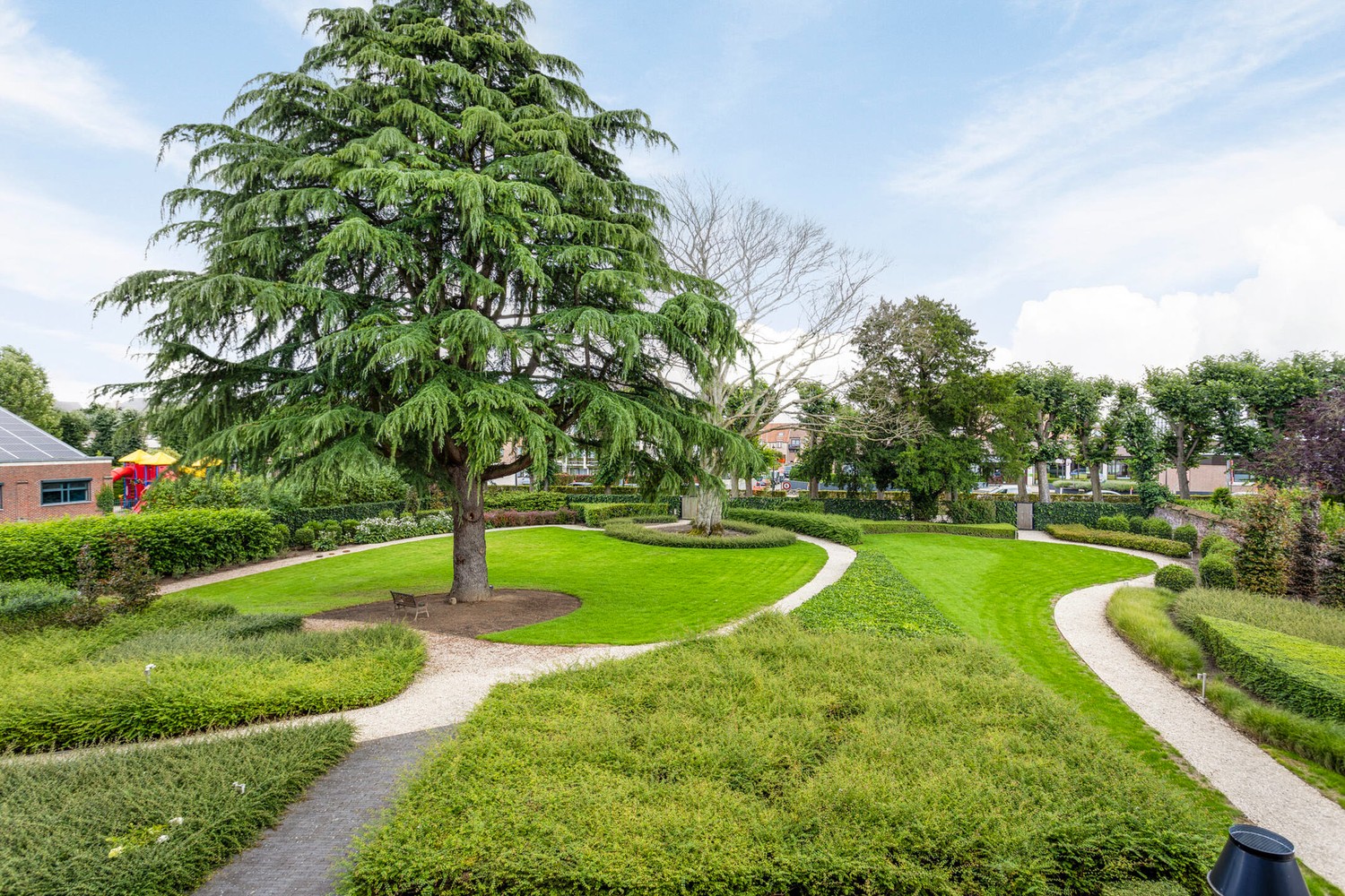 Prachtig appartement op toplocatie in het centrum, het mooiste terras van Sint-Truiden! foto 4