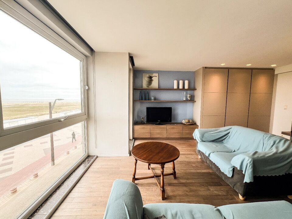Aangenaam appartement met 2 slaapkamers met open zicht op de baai van Heist. foto 3
