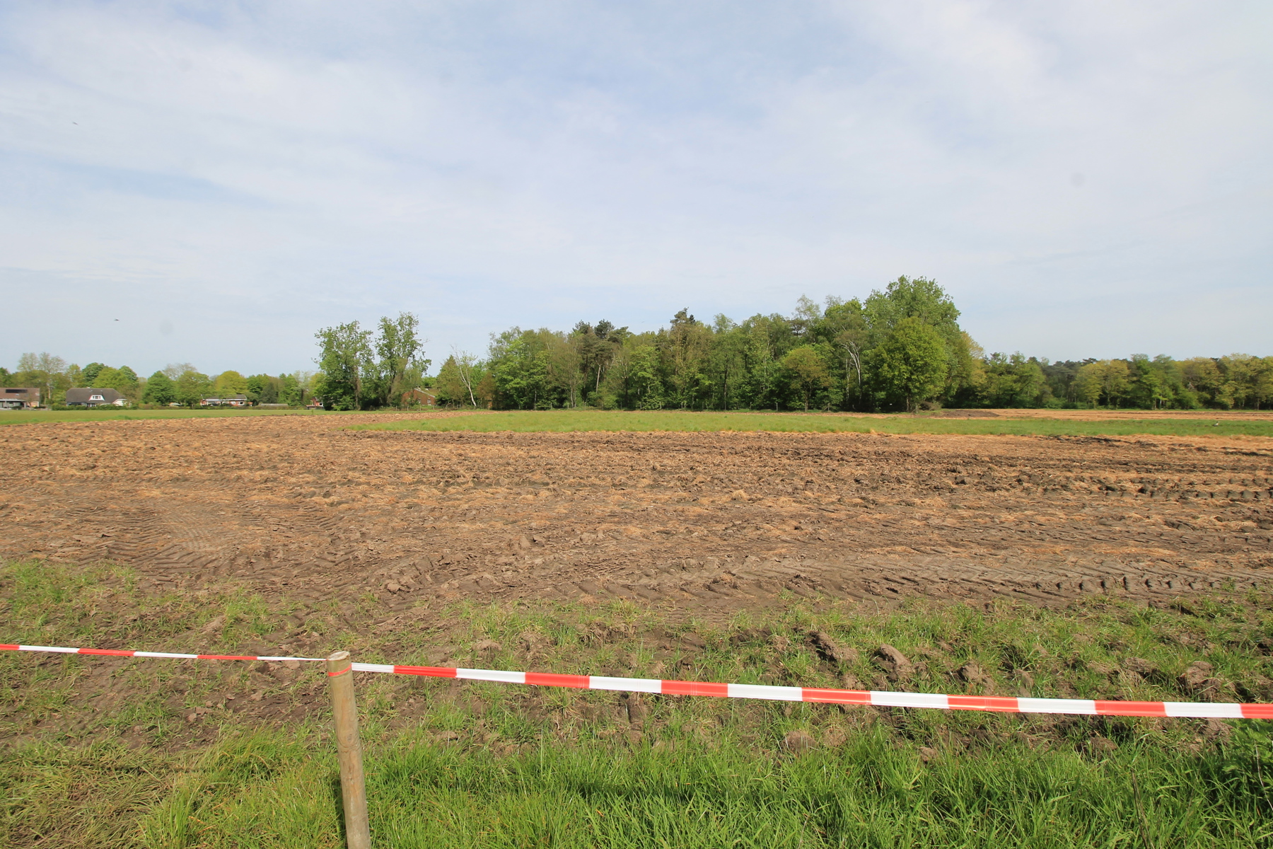 Bouwgrond van 541m² voor halfopen bebouwing op een prachtige locatie in Minderhout. foto 6