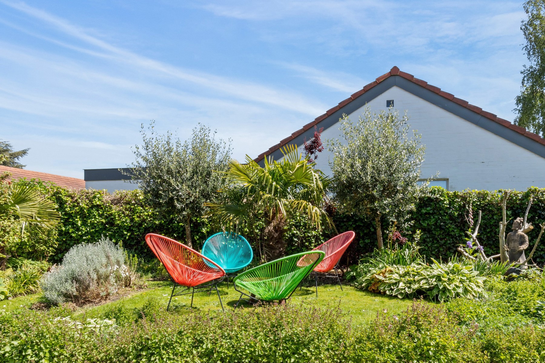 Prachtig afgewerkte woning met praktijkruimte en zuid gerichte tuin te Brugge foto 31