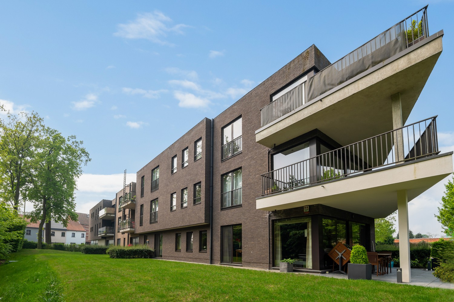 Instapklaar appartement met 2 slaapkamers en terras in Wijnegem! foto 17