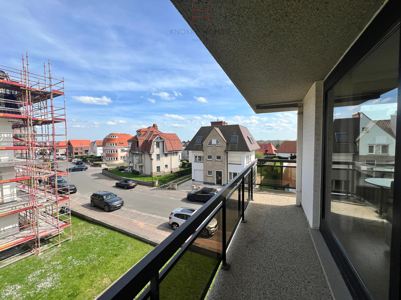 Combinatie van twee appartementen in een villaresidentie vlakbij de zeedijk in Duinbergen foto 4